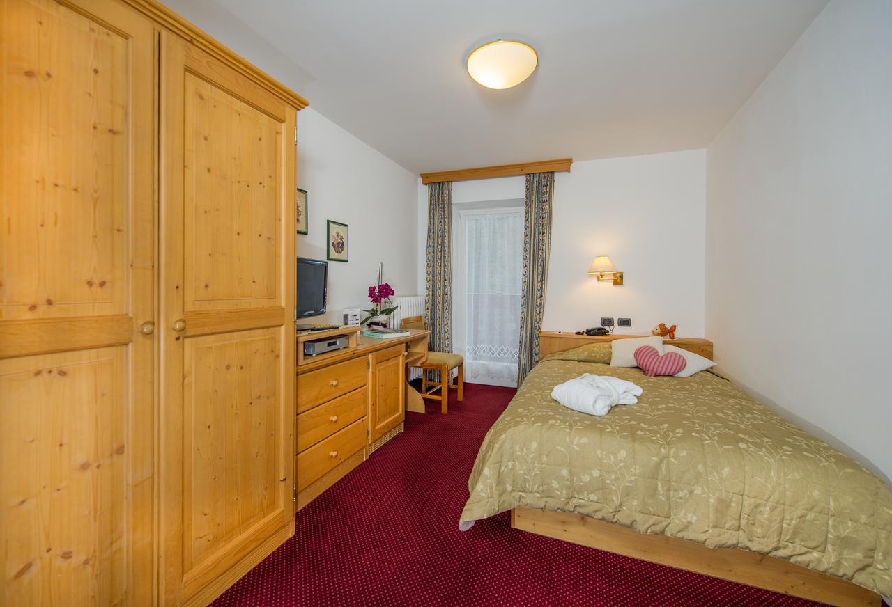 Hotel Bellavista Canazei Δωμάτιο φωτογραφία